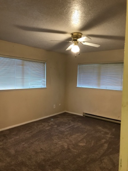 753 Meadows Drive #3 – 2-bedroom, 1 bath condo. Living room and kitchen on main level, bedrooms and bathroom are upstairs. 1 carport space with an outside storage closet. Water, sewer, and sanitation included. $1195.00 a month plus deposit. NO SMOKING/PETS NEGOTIABLE.    
